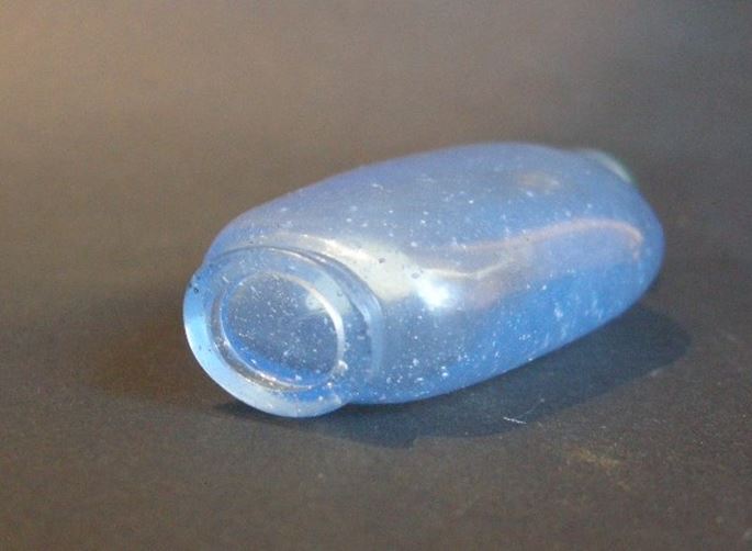 Nice snuff bottle glass light blue transparent | MasterArt